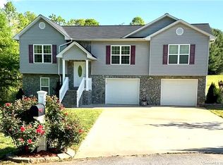 106 Parkview Pl, Morganton, NC 28655