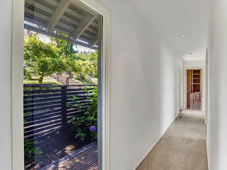 17642 Upper Cherry Ln — Photo 46