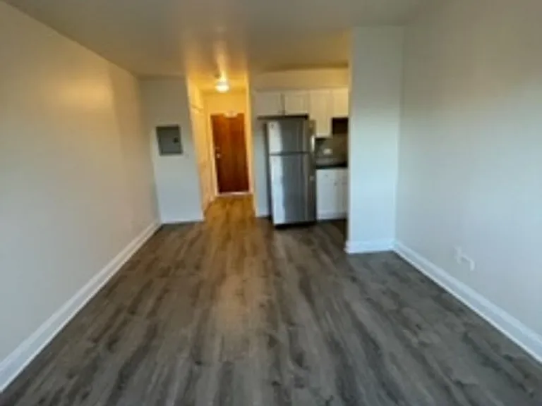 Live the Lakefront Dream at North Shore Apartments — Photo 17