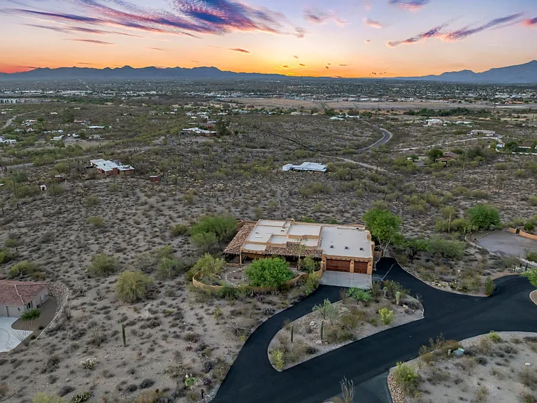 5480 W Sharpshooter Ct — Photo 64