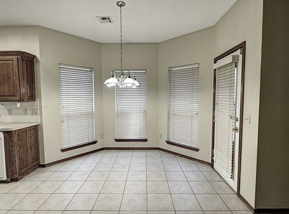 5th image of 1800 Aurora Dr