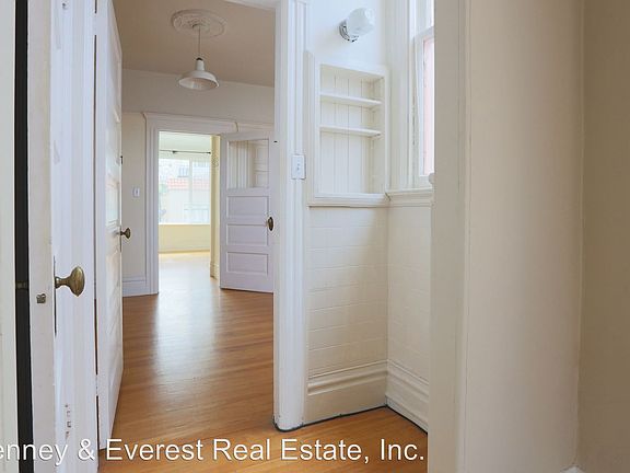 5th image of 1742 Union St