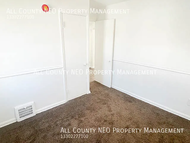 20921 Westport Ave — Photo 5