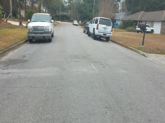 5th image of 520 Hampton St