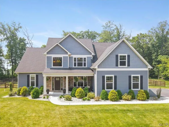 489 Arthurs Ct, Nazareth, PA 18064