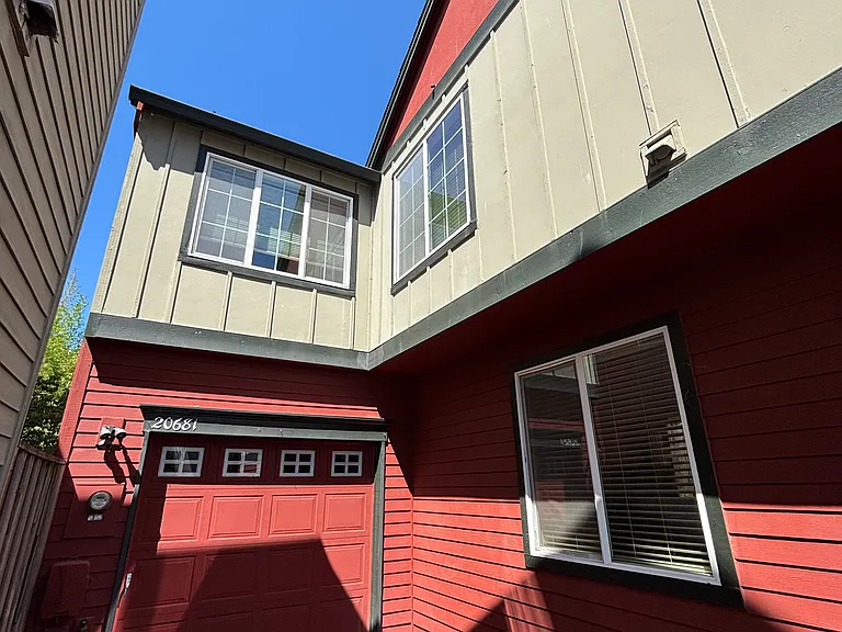 20681 SW Rosemount St — Photo 2