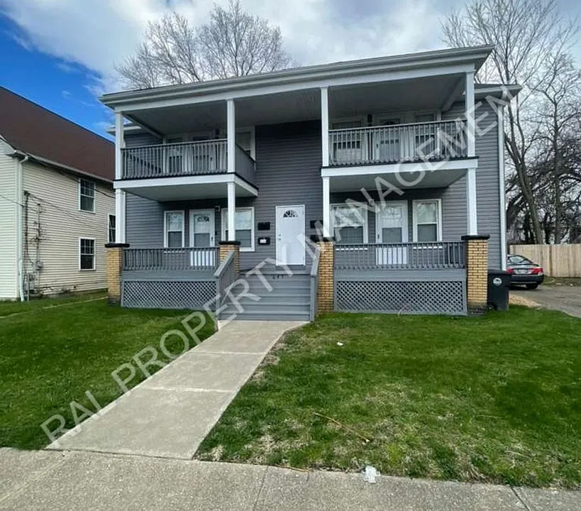 647 Eddy Rd #3