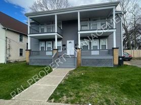 647 Eddy Rd, Cleveland, OH