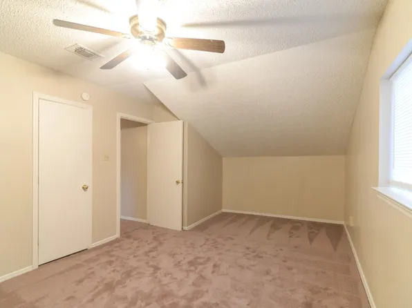 11815 Sunrise Dr, Balch Springs, TX 75180