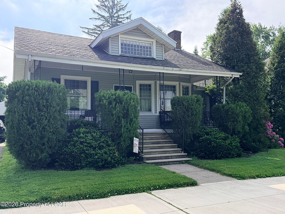 1st image of 296 River St