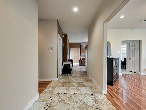 5th image of 109 Haley Dr