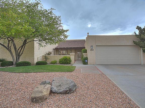 3rd image of 5909 Papaya Pl NE