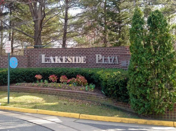 3800 Powell Ln APT 608, Falls Church, VA 22041