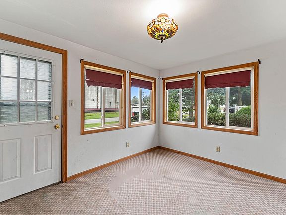 5th image of 206 Warner St