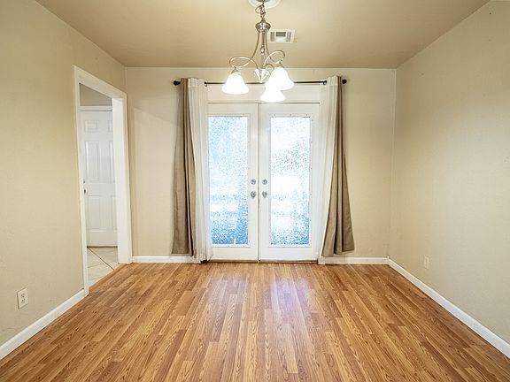 3rd image of 1741 Churchill Way