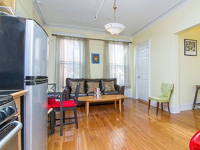 4th image of 466 Grand St