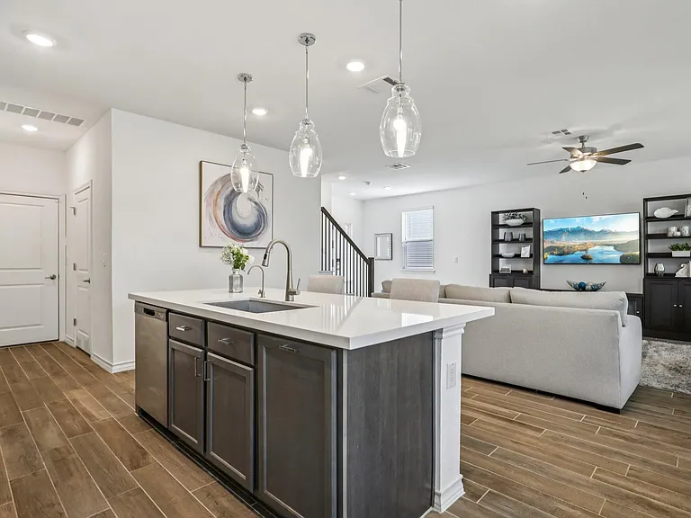 2903 Bronx Dr — Photo 16