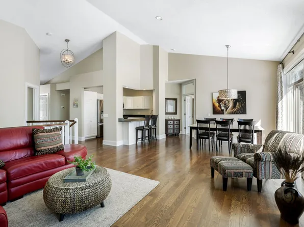 14513 Hunters Ln, Savage, MN 55378