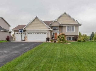 7403 Mackenzie Ave NE, Otsego, MN 55330