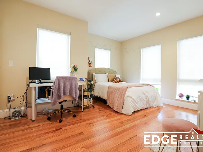 9 Glencoe St #203 — Photo 6