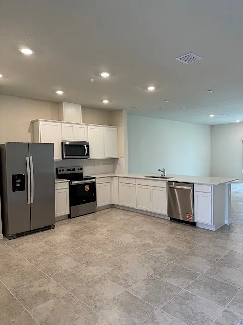 3 bed, 2.5 bath, 1782 sqft, $2,495 — Photo 2