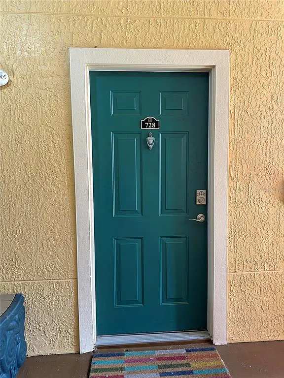 2 bed, 2.0 bath, 1350 sqft, $2,500 — Photo 2