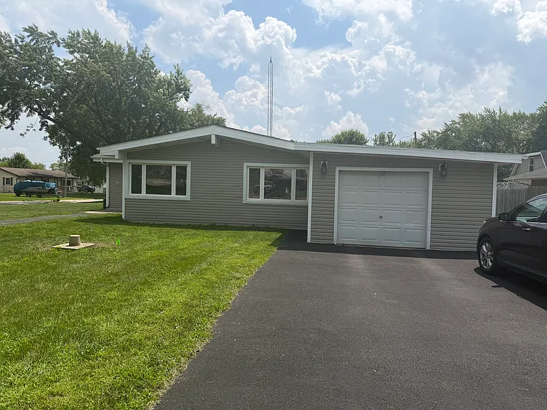 1335 Alicia Dr — Photo 7