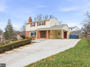 9216 Kristin Ln, Fairfax, VA 22032