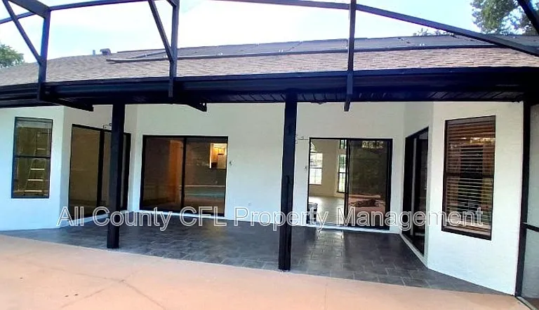 553 Walnut Grove Pl — Photo 23