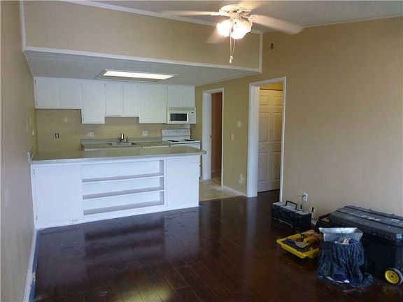 4th image of 464 7th Pl