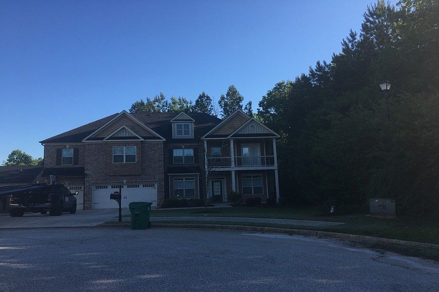 2nd image of 4750 River Side Point