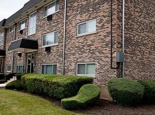 1005 Argyle St APT 3A, Bensenville, IL 60106