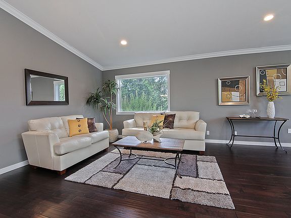 5th image of 12527 20th Ave NE