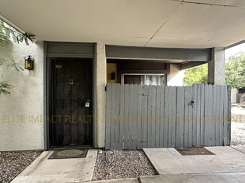 1620 N Wilmot Rd Photo 1