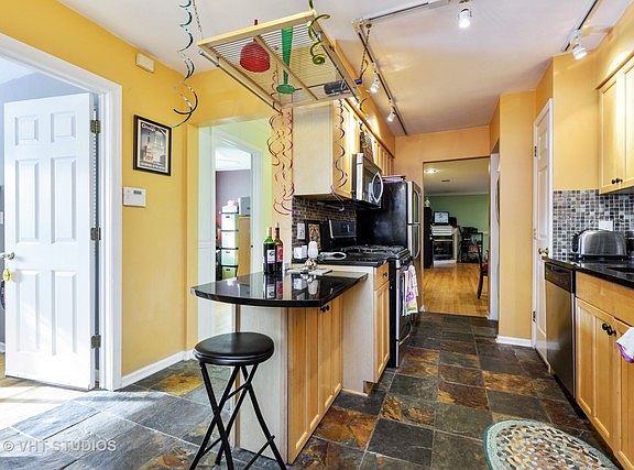 5th image of 1531 W Farwell Ave APT 2S