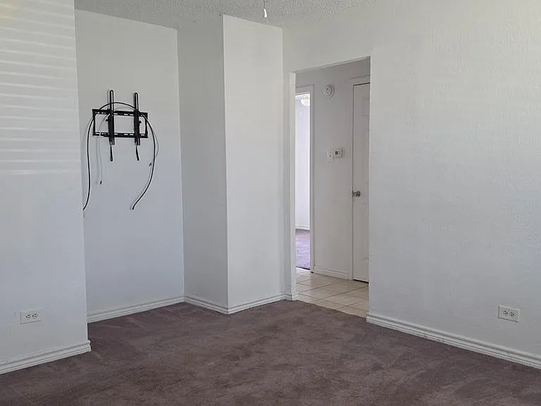 3208 W Kansas Ave — Photo 3