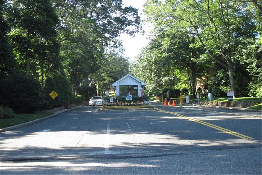 1st image of 105 Skyline Dr