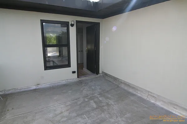 Rented by aptsandlofts.com | media 14