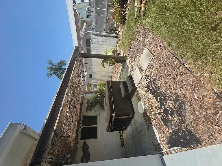 420 SE 9th Ct #1 — Photo 8