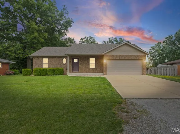 8 Dwight St, Waterloo, IL 62298