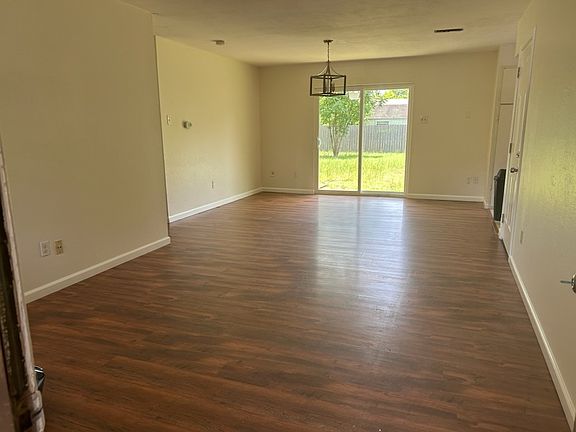 3rd image of 426 E Mona Ave