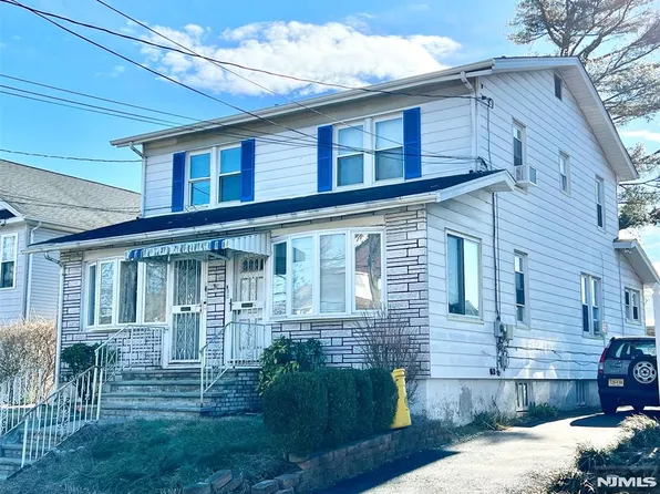 54 Intervale Rd, Teaneck, NJ 07666