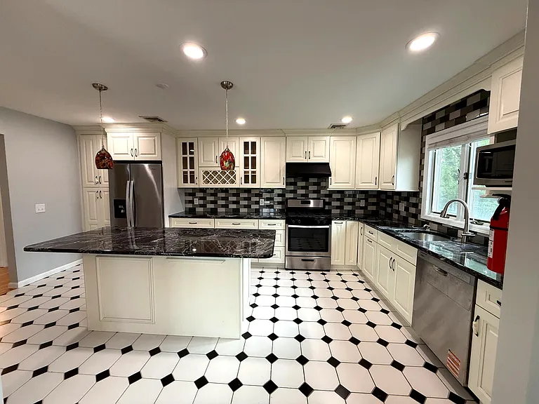 44 Willow Wood Ct #1 — Photo 1