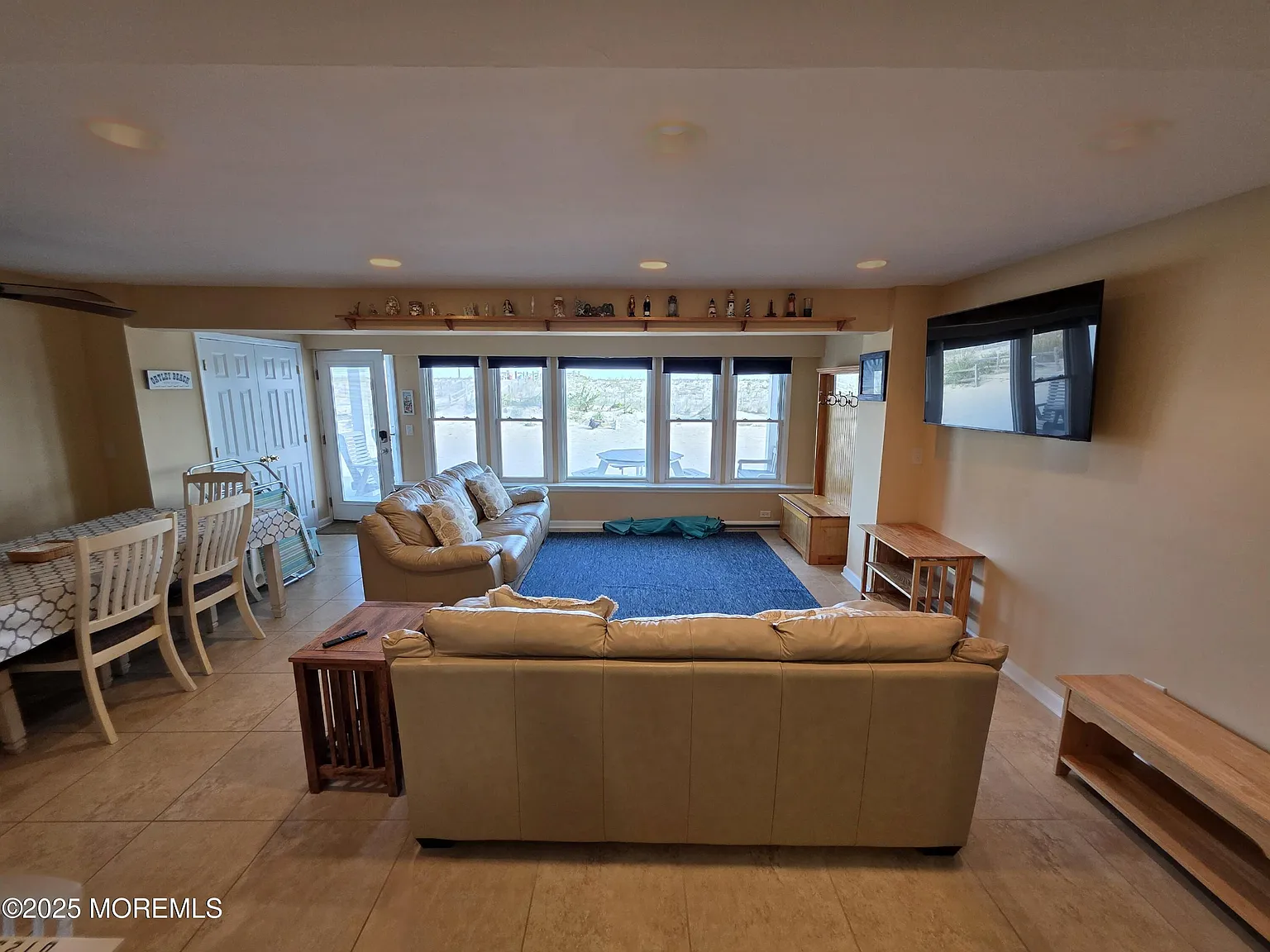 2 bed, 774 sqft, $3,200 — Photo 1