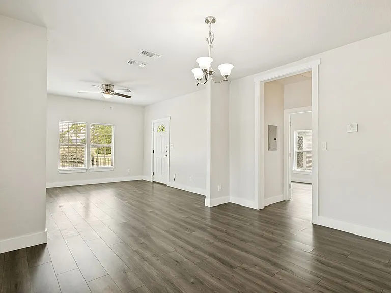 1201 S Palmetto — Photo 10
