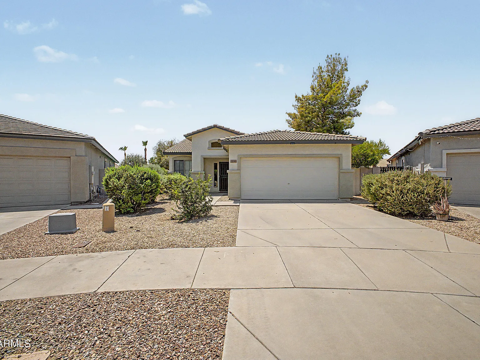 3 bed, 2.0 bath, 1251 sqft, $3,400 — Photo 1