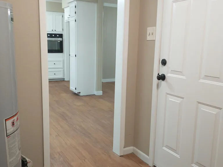 120 Oregon St — Photo 14