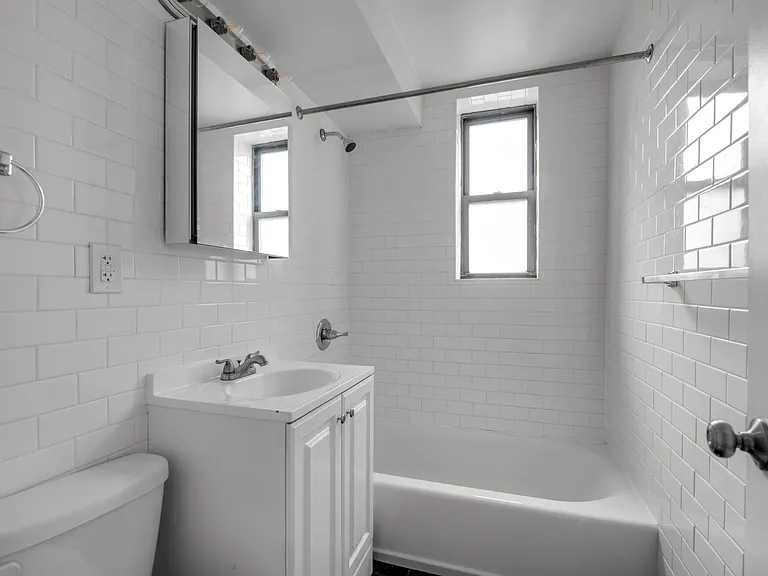 8450 Austin St #7 — Photo 4