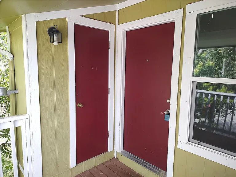 2200 Leah Cv #C — Photo 2