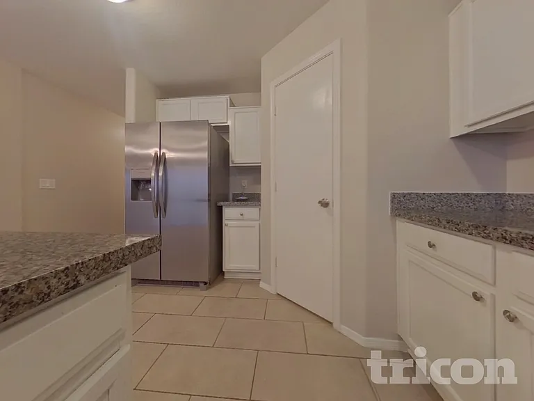 22244 W Sonora St — Photo 8